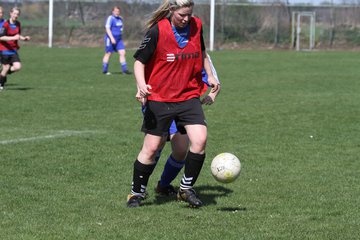 Bild 80 - Frauen am 10.4.11